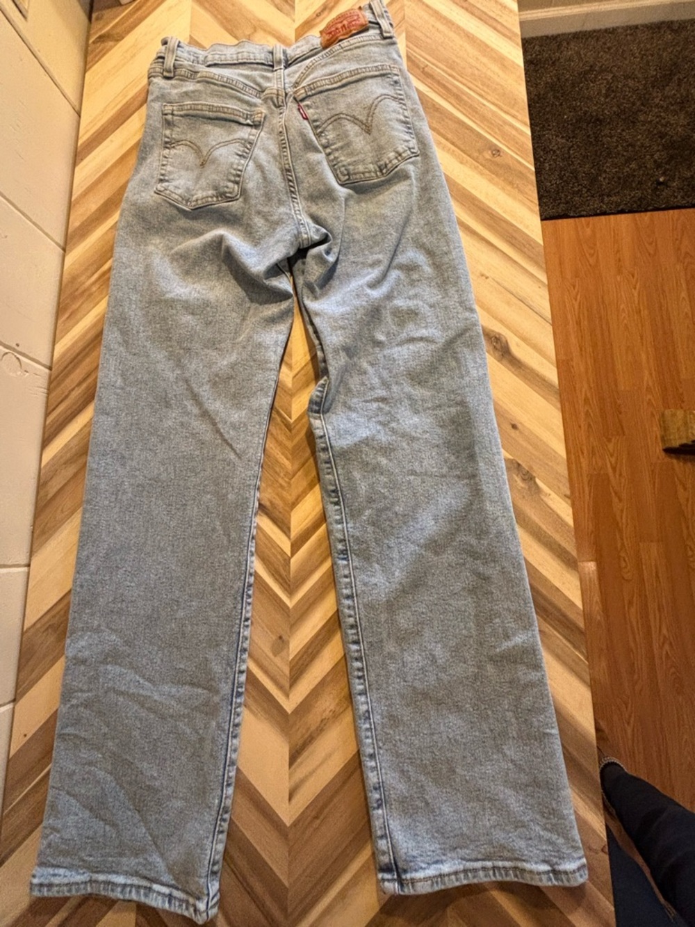 Levi's Ribcage Straight - Picture 7 of 8